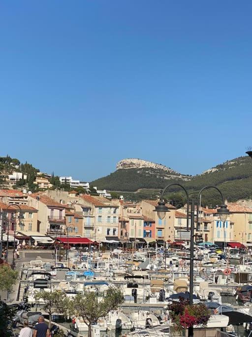 Click! Casa Lamartine Fabulous Ideal Location Walk To All!!! Cassis Luaran gambar