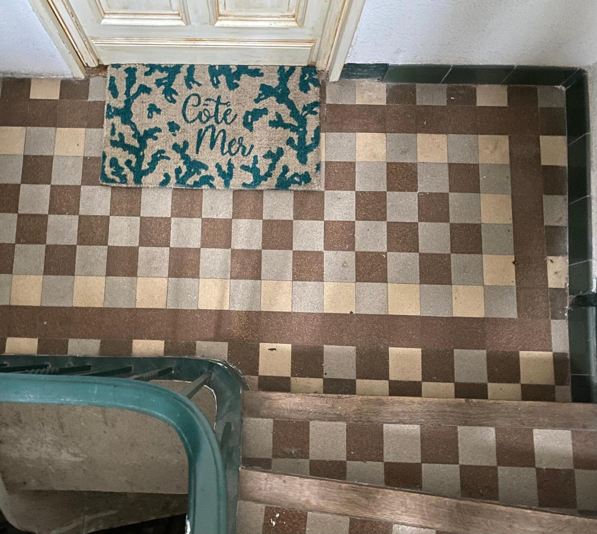 Click! Casa Lamartine Fabulous Ideal Location Walk To All!!! Cassis Luaran gambar